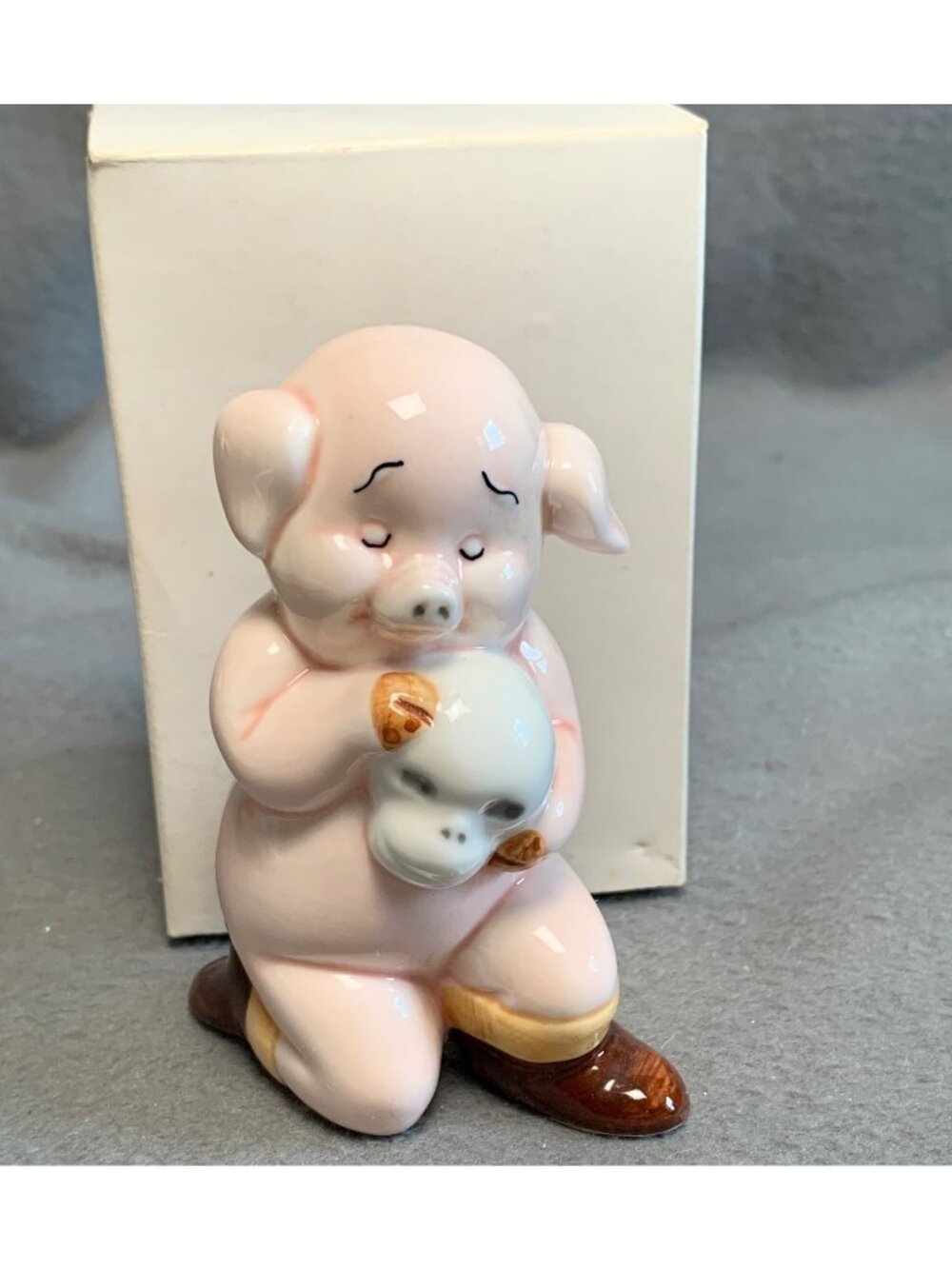 Danbury Mint Ham-et Pig Figurine Cap 3.75" Box